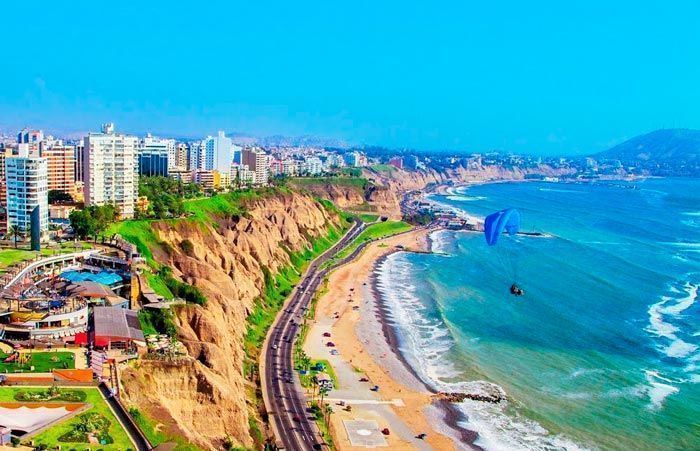 Praias no Peru