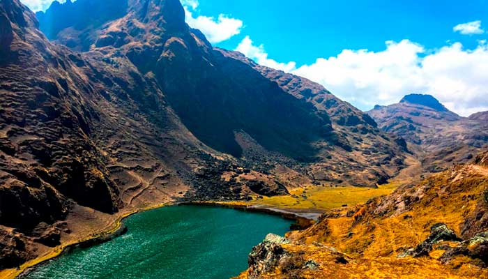 Tour a la Laguna de Quimsacocha en Pisaq