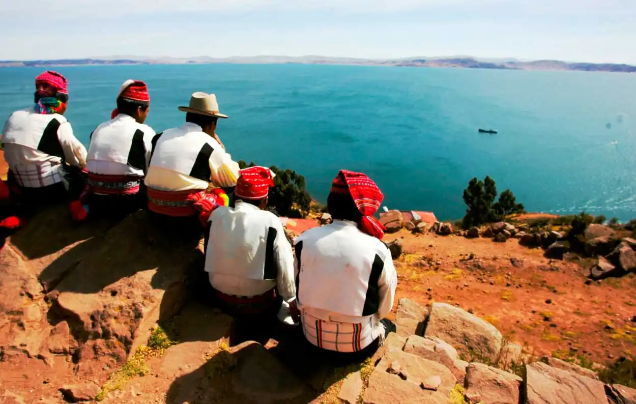 Tour Uros y Taquile en Puno