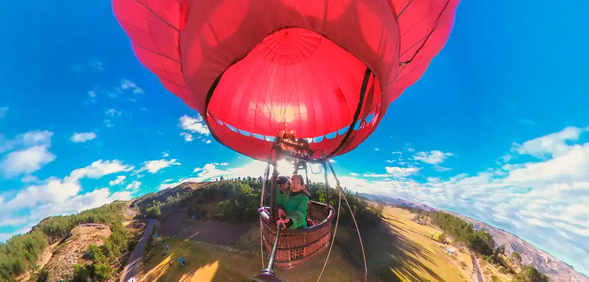 Aventura panorámica en globo aerostático en Cusco