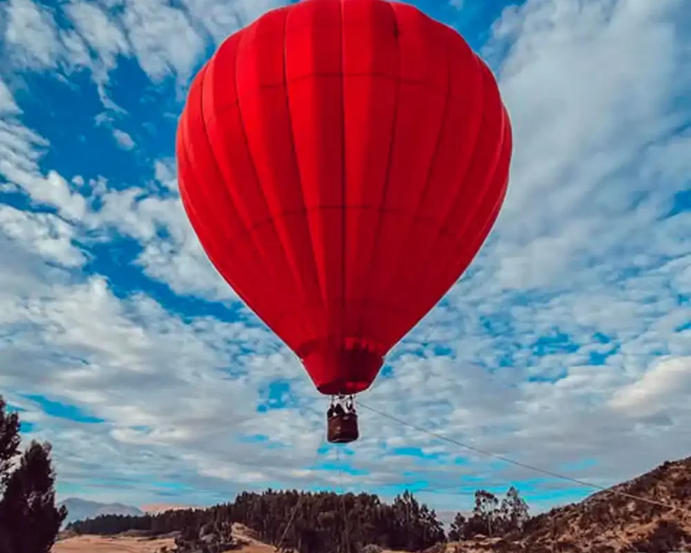 Aventura panorámica en globo aerostático en Cusco