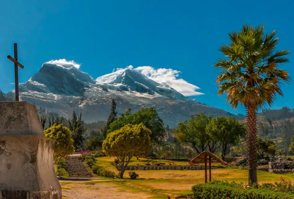 City tour Huaraz + baños termales de Monterrey