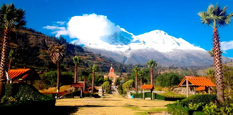 City tour Huaraz + baños termales de Monterrey