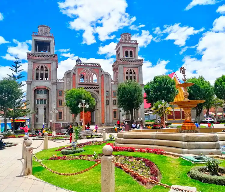 City tour Huaraz + baños termales de Monterrey