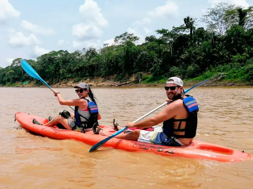 Collpa de Guacamayos Chuncho + lago Sandoval 4d/3n