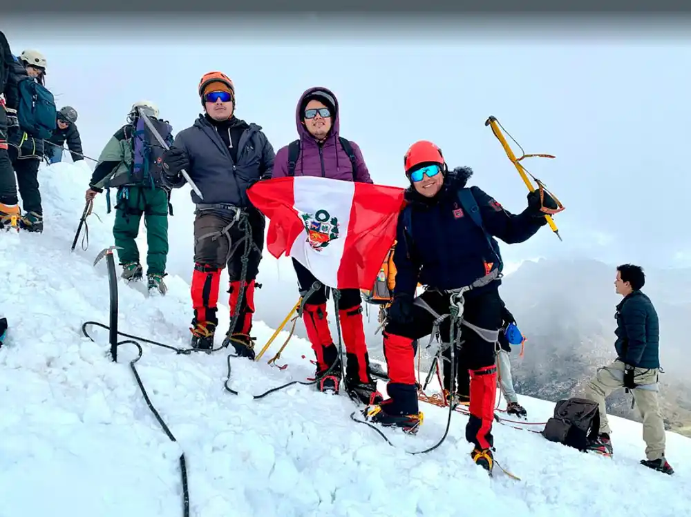 Escalada al Nevado Mateo desde Huaraz