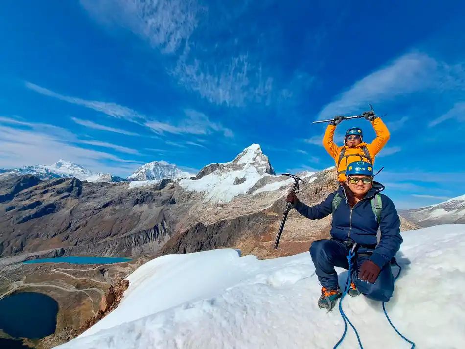 Escalada al Nevado Mateo desde Huaraz