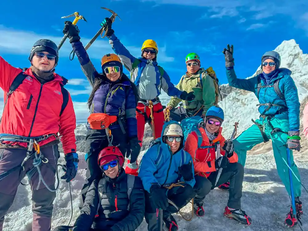 Escalada al Nevado Mateo desde Huaraz