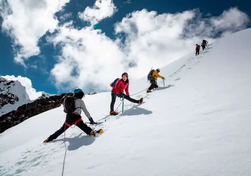 Escalada al Nevado Mateo desde Huaraz