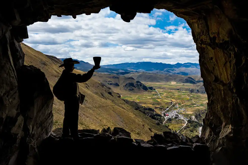 Excursión a las Colcas de Pumunuta