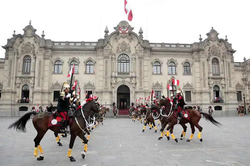 Paquete: Lima - Ica - Huacachina - Cusco 6d/5n