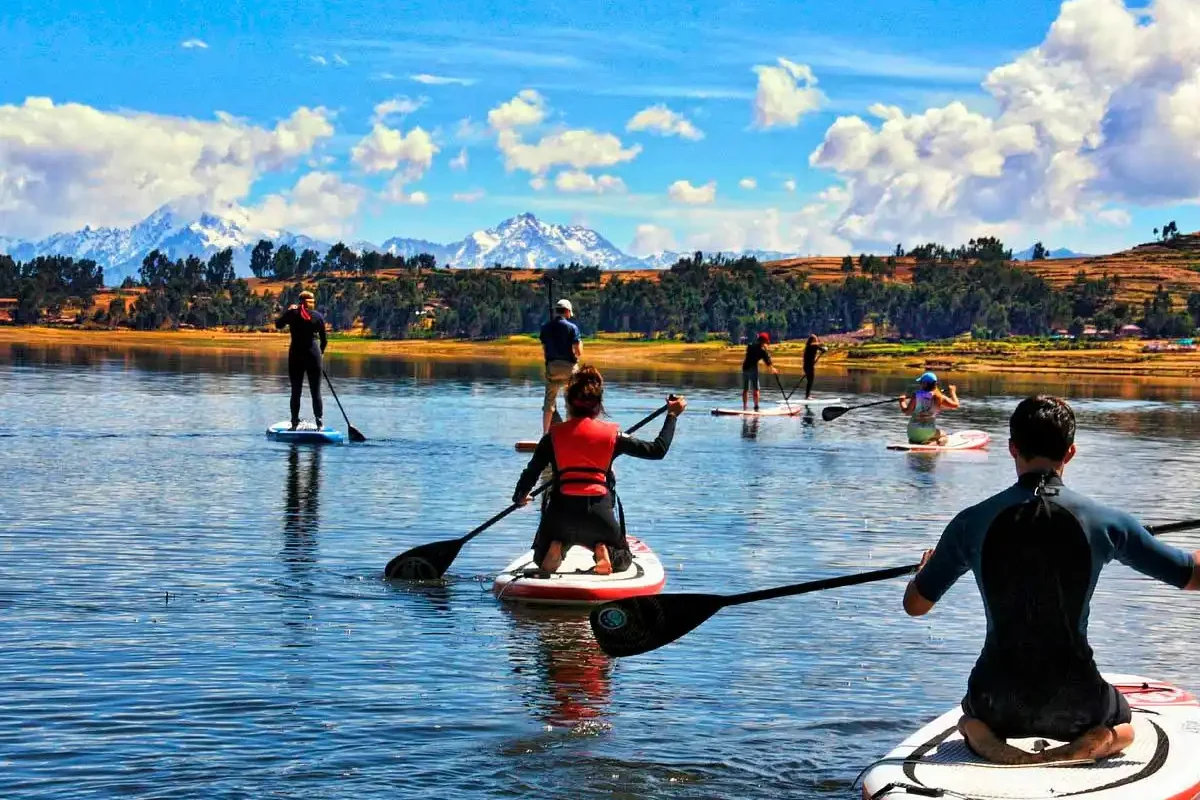 Stand up paddle en la laguna de Huaypo