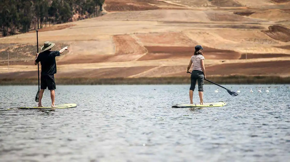 Stand up paddle en la laguna de Huaypo