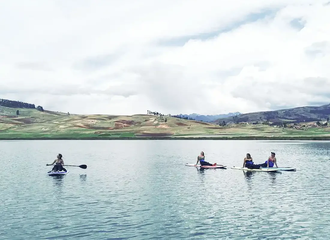 Stand up paddle en la laguna de Huaypo