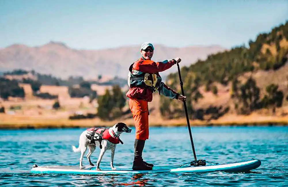 Stand up paddle en la laguna de Huaypo