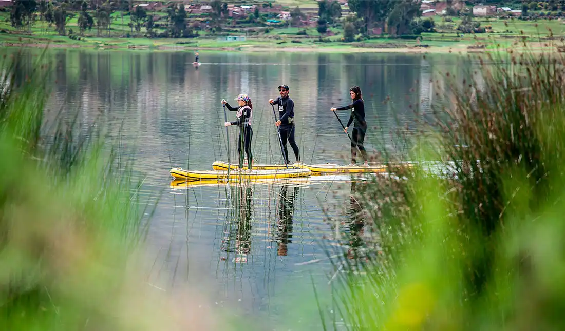 Stand up paddle en la laguna de Huaypo