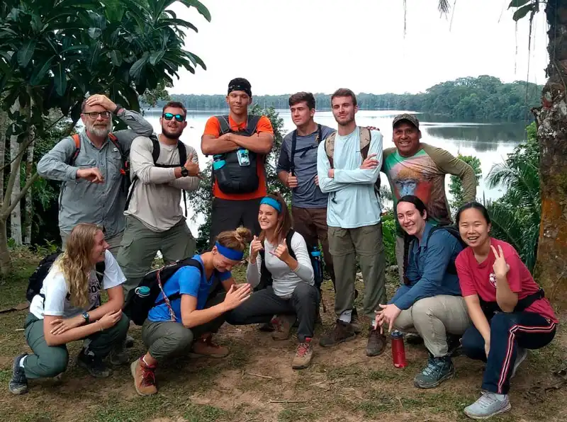 Tambopata + Lago Sandoval + Collpa de Guacamayos 5d/4n