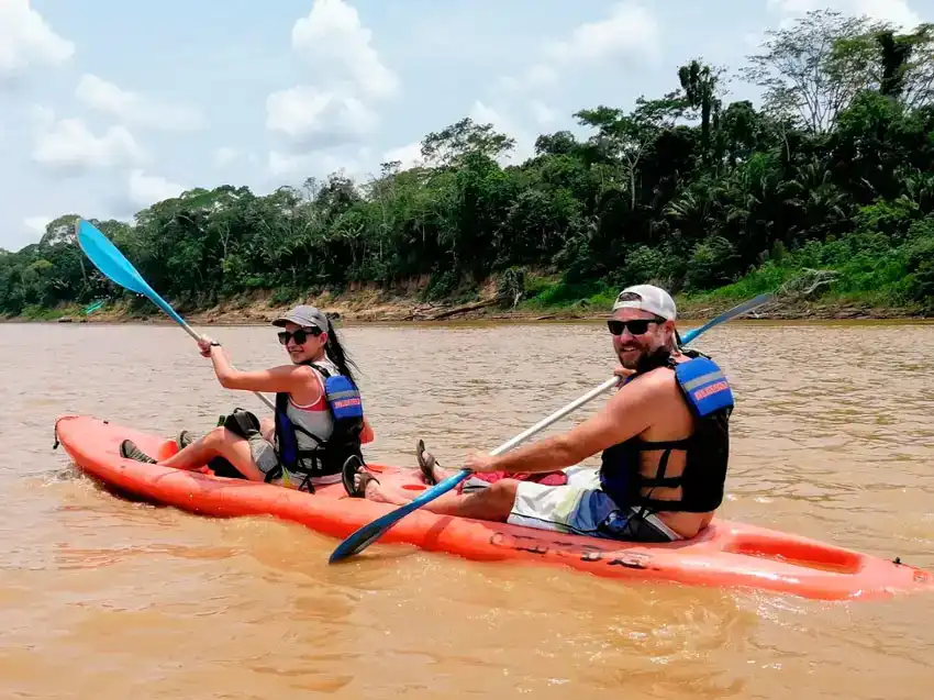 Tambopata + Lago Sandoval + Collpa de Guacamayos 5d/4n