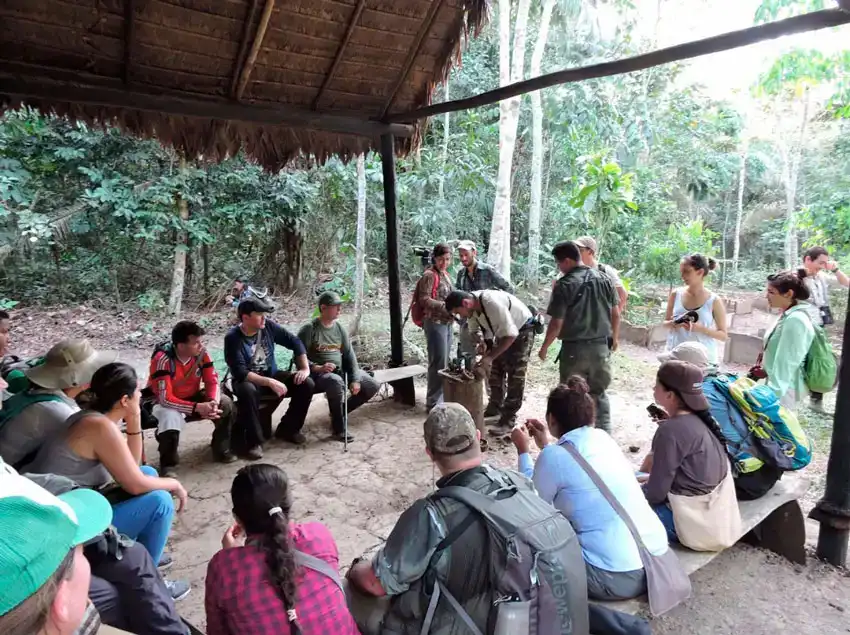 Tambopata + Lago Sandoval + Collpa de Guacamayos 5d/4n