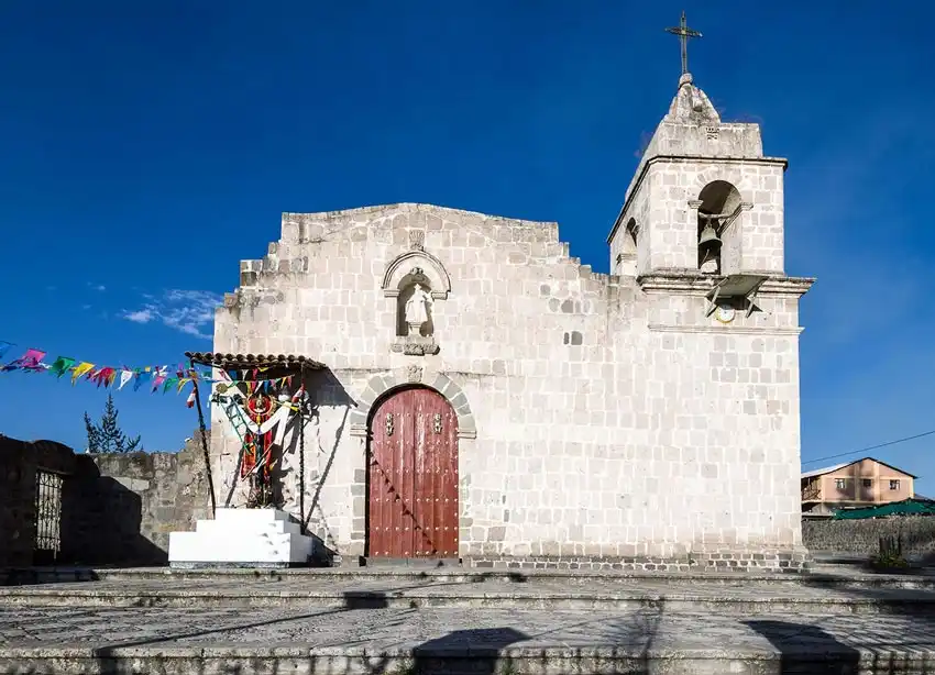 Tour a la laguna y salar de Salinas + Baños Termales en Arequipa