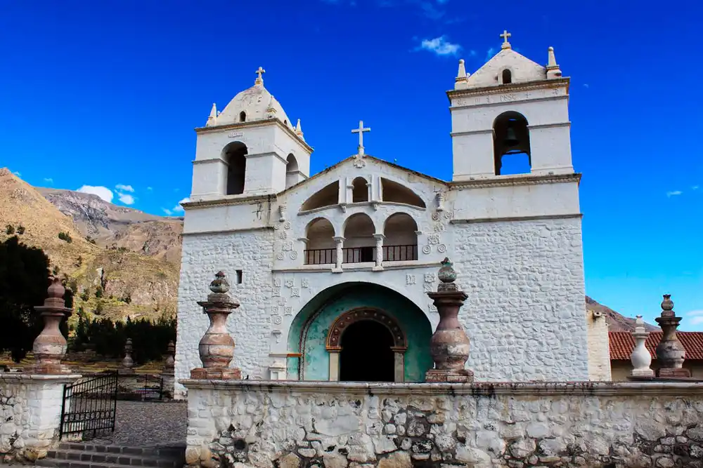 Tour colca 2d/1n: Empieza en Puno y termina en Arequipa