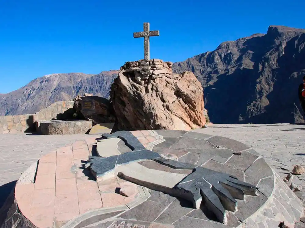 Tour full day al cañón del Colca con conexión a Puno